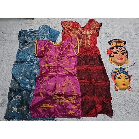 Vintage Asian-Inspired Children's‎ Costumes & Plastic Face Masks Geisha